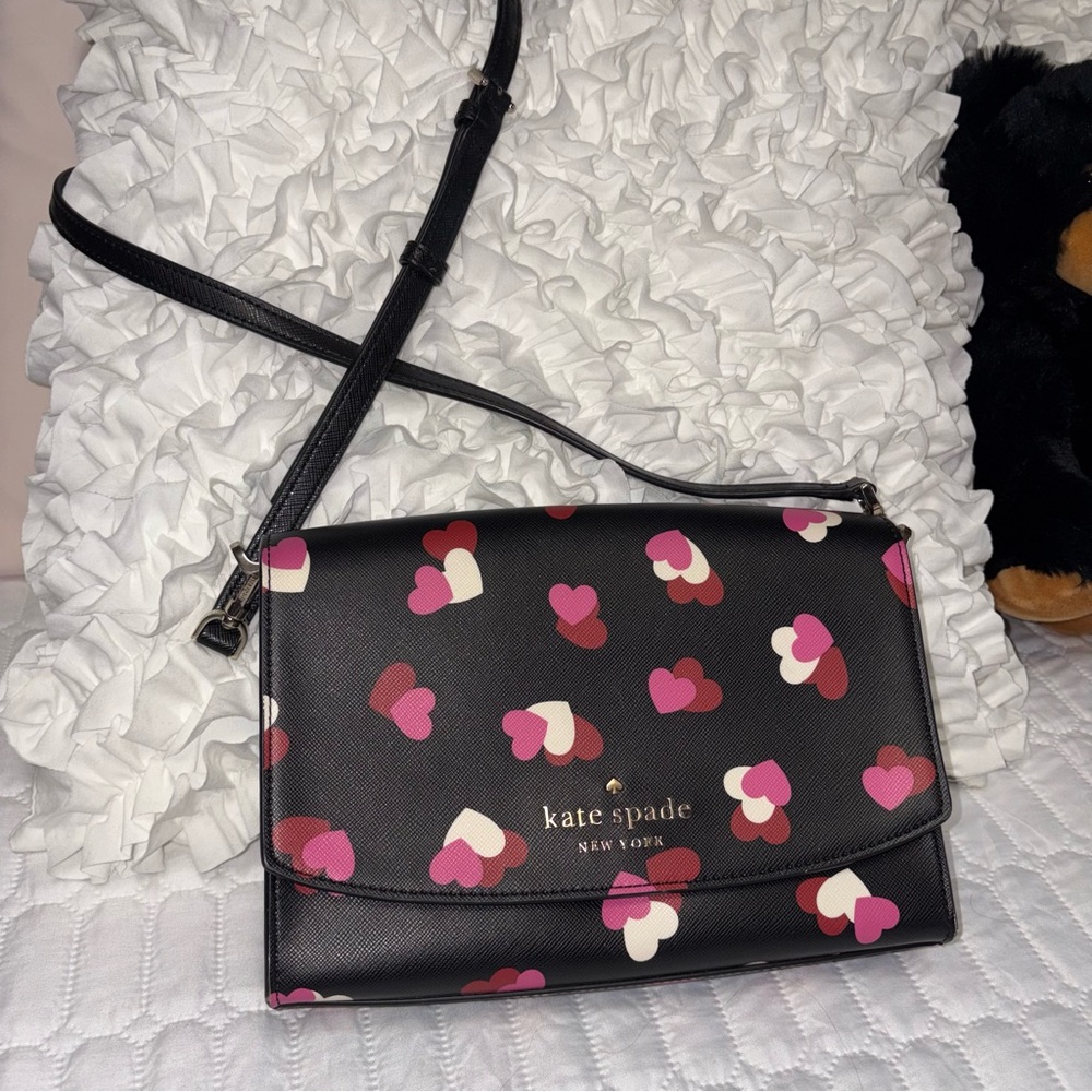 Kate Spade Carson Flutter Hearts Crossbody Bag in Black Pink Red- Excellent cond